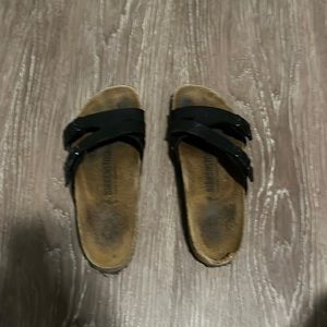 These are some Birkenstocks that are a size 6.5